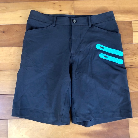 Lululemon Cadence Commute Shorts 36 - Picture 3 of 7